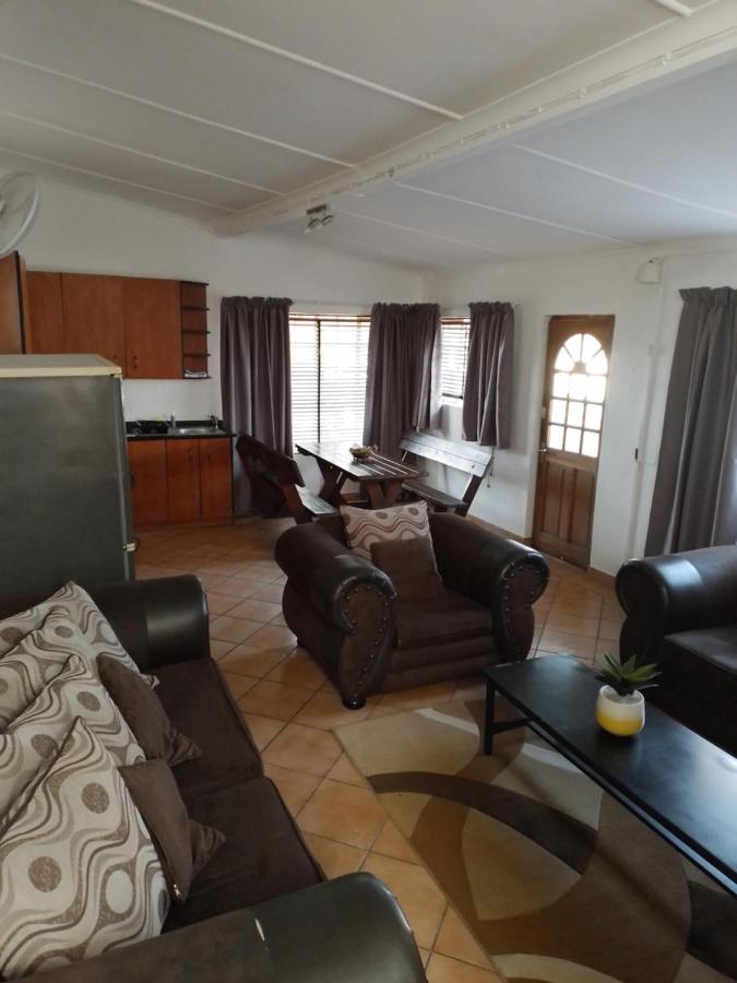 Anna Boeremeisie Guesthouse Benoni Esterno foto